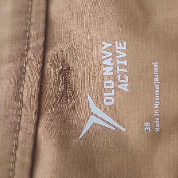 Old Navy shorts size 38 - Picture 3 of 4